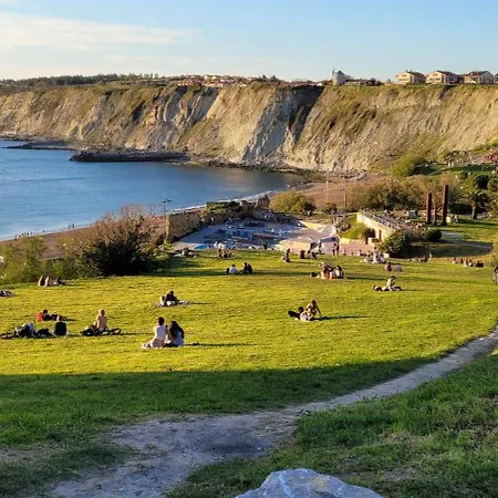 Cozy Yellow In 格乔