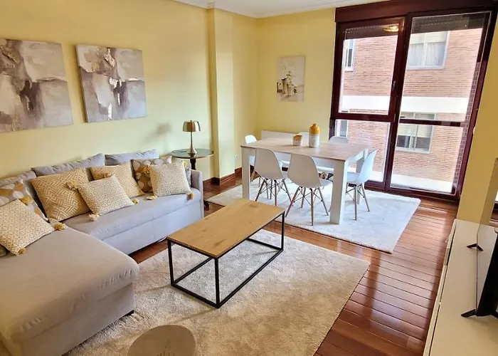 Apartment Cozy Yellow In *